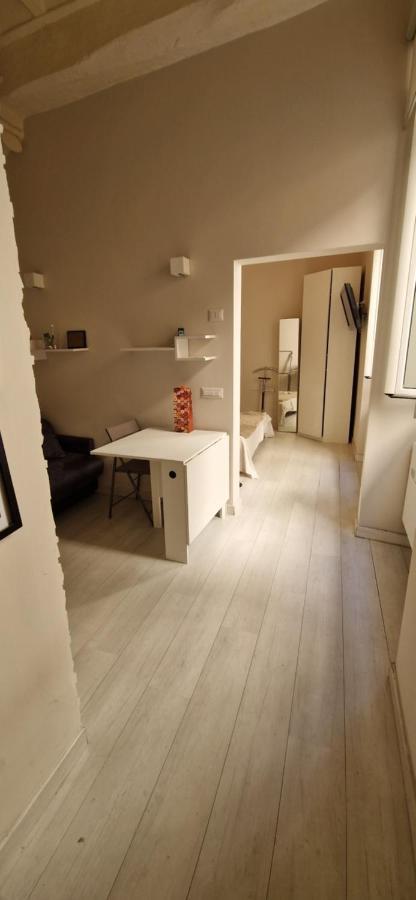 Savelli Apartment Old Town - Near Navona Place روما المظهر الخارجي الصورة