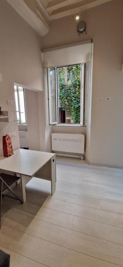 Savelli Apartment Old Town - Near Navona Place روما المظهر الخارجي الصورة